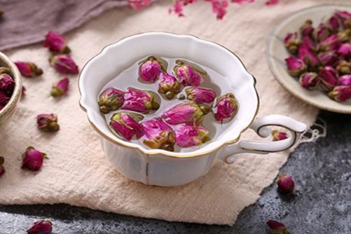 <a href='https://www.861230.com/guanhuazhiwu/6595.html' target='_blank'><u>玫瑰</u></a>花茶一次泡几朵,一周喝几次呢?
