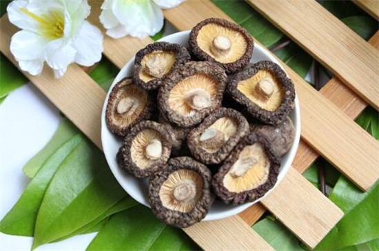 干香菇价格多少钱一斤,一般在30元左右一斤