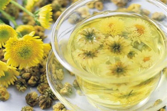 菊花茶里面有小黑虫可以喝吗?