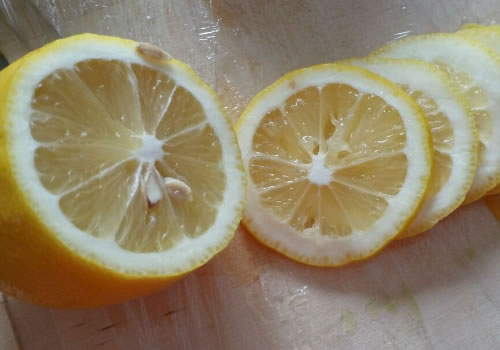 柠檬籽能吃吗 功效与禁忌有哪些
