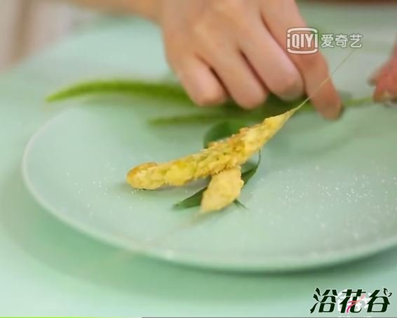 油炸狗尾巴草